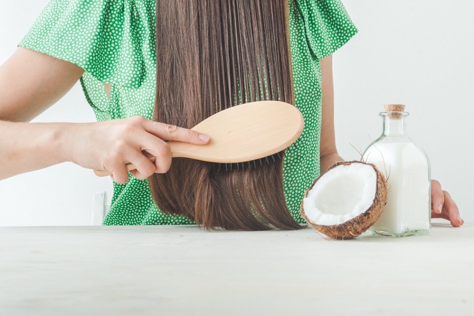 Cách trị rụng tóc tại nhà hiệu quả bất ngờ bằng dầu dừa tự nhiên 