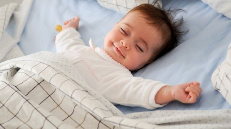 Bé trai với kiểu tóc tự nhiên, vẻ đẹp mộc mạc