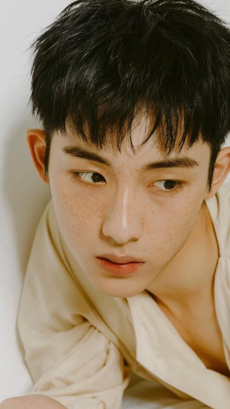 cách tạo kiểu tóc messy layer tại nhà với sáp