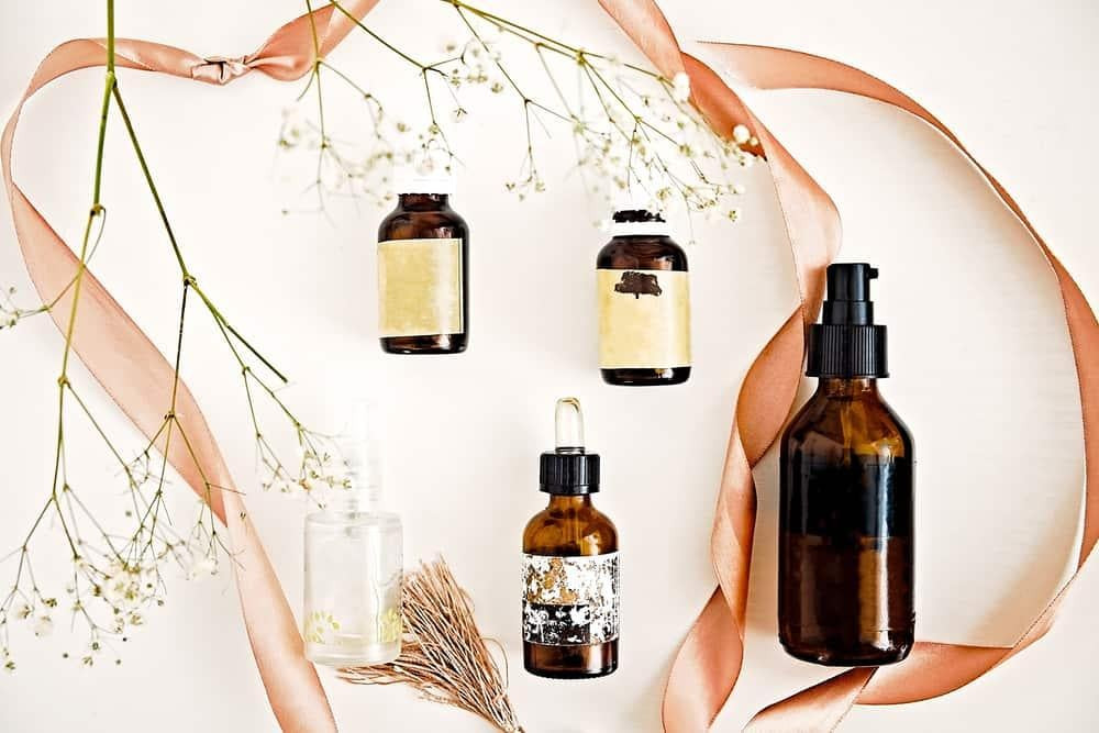 Cách thoa serum dưỡng tóc ngắn, bổ sung dưỡng chất giúp tóc chắc khỏe
