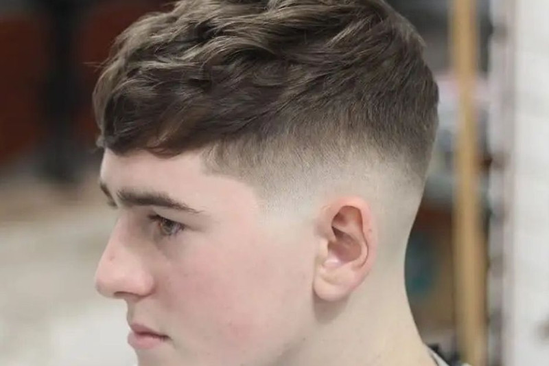 Caesar Crop gọn gàng cho nam mặt trái xoan