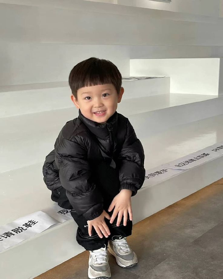 Caesar Cut cổ điển cho bé trai
