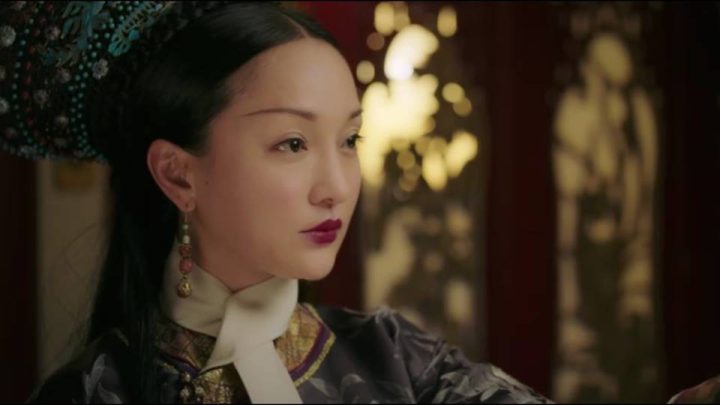 Cảnh Như Ý cắt tóc đoạn tình, hành động gây chấn động liên quan đến ý nghĩa của kiểu tóc vua Càn Long và hôn nhân hoàng gia.