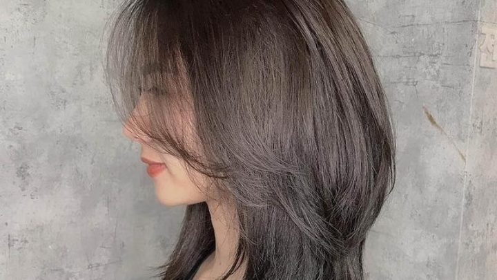 Cô gái với mái tóc layer bồng bềnh