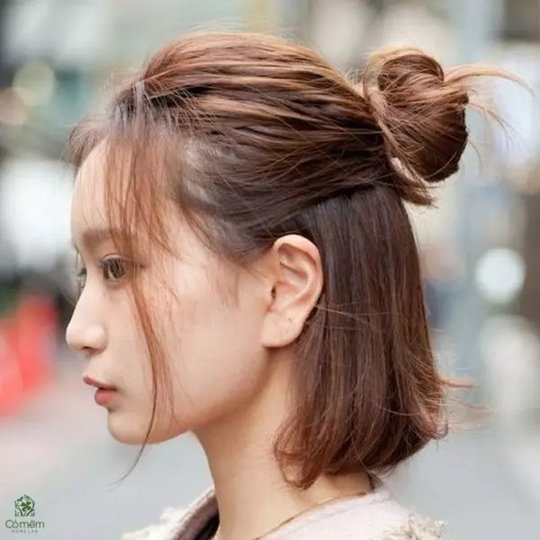 Cột tóc ngắn nửa đầu duyên dáng nữ tính