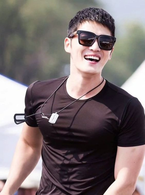 Crew Cut cao và sát