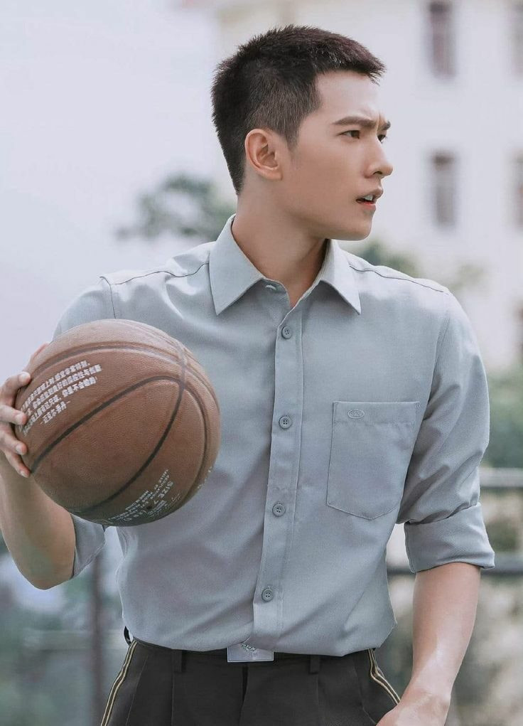 Crew Cut gọn gàng, dễ dàng chăm sóc và duy trì cho phong cách hàng ngày