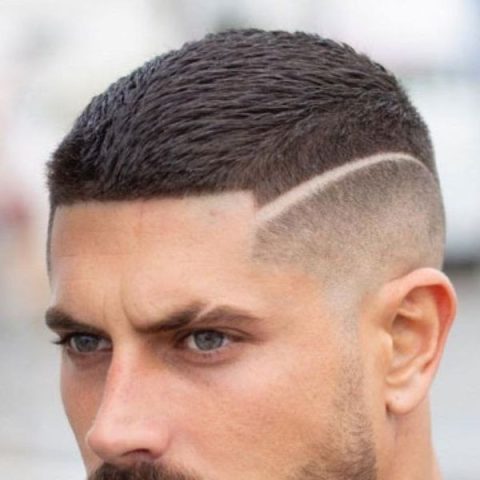 Đặc điểm của kiểu tóc giả cua nam đẹp với hai bên cắt ngắn gọn gàng