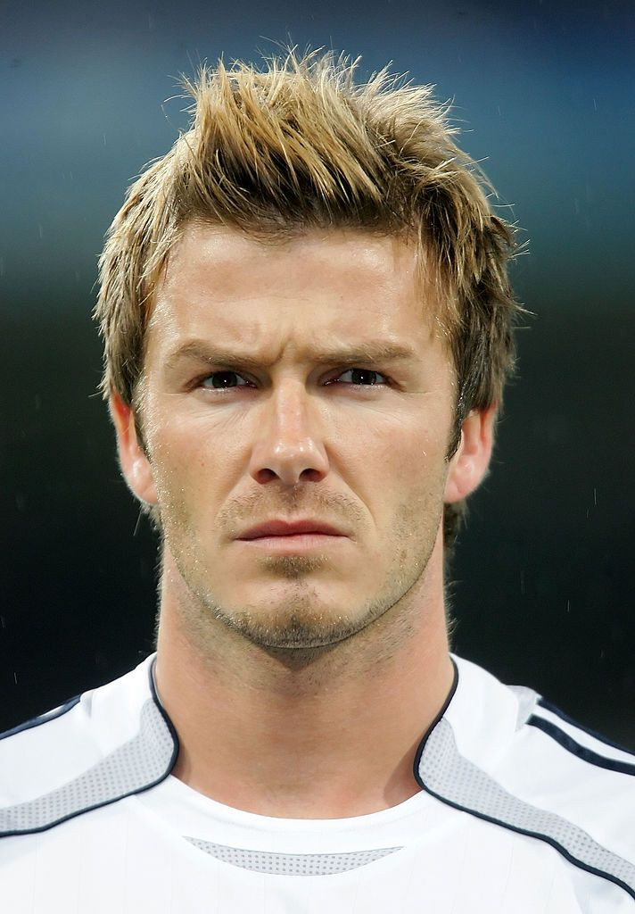 David Beckham tóc nhuộm sáng đầy phong cách