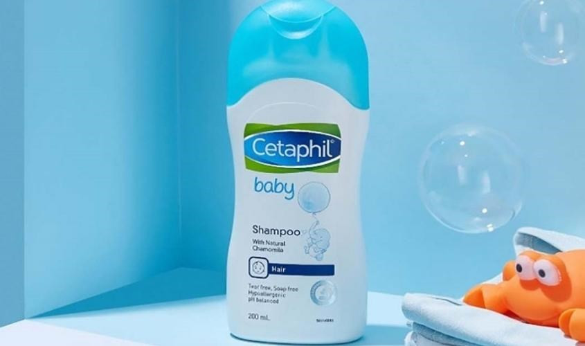 Dùng dầu gội cho bé Cetaphil chiết xuất lô hội và hoa cúc 200 ml để chăm sóc tóc cho bé