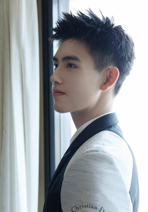 Faux Hawk mặt dài