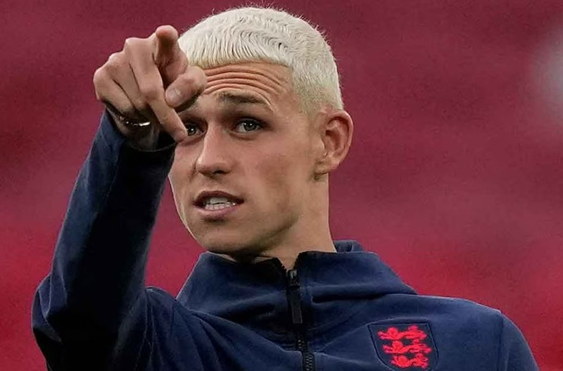 Góc cận cảnh kiểu tóc fade sát da của Phil Foden