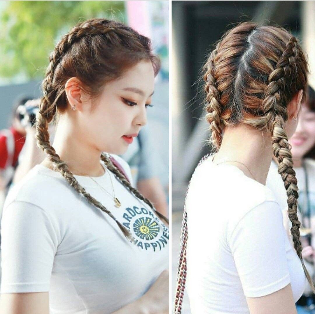 Jennie Blackpink với kiểu tóc tết hai bên, tạo nét đáng yêu và đầy đặn cho người gầy mặt tròn