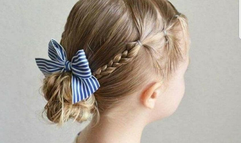 Kiểu cột tóc Updo thanh lịch cho bé gái tóc ngắn