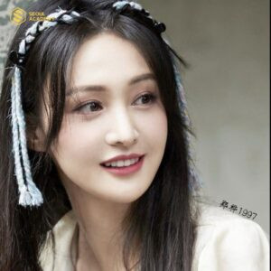 Kiểu mặt trái xoan trán cao rất thường gặp