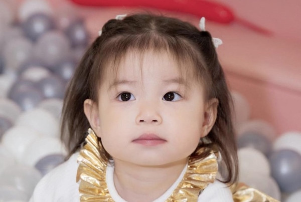 Kiểu tết thác nước nhẹ nhàng trên mái tóc ngắn