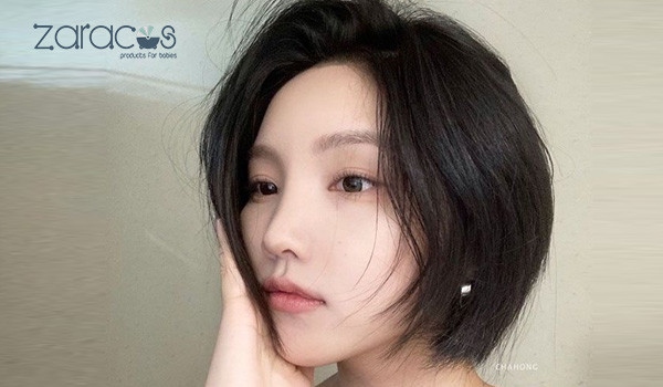 Kiểu tóc bob ngắn hiện đại, phù hợp với mẹ bầu, mang lại vẻ ngoài trẻ trung.