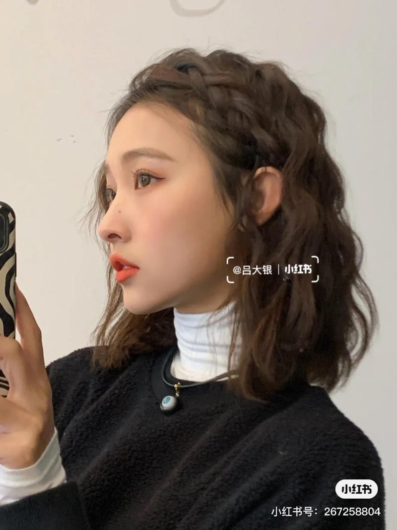 Kiểu tóc bob uốn xoăn trẻ trung dự tiệc