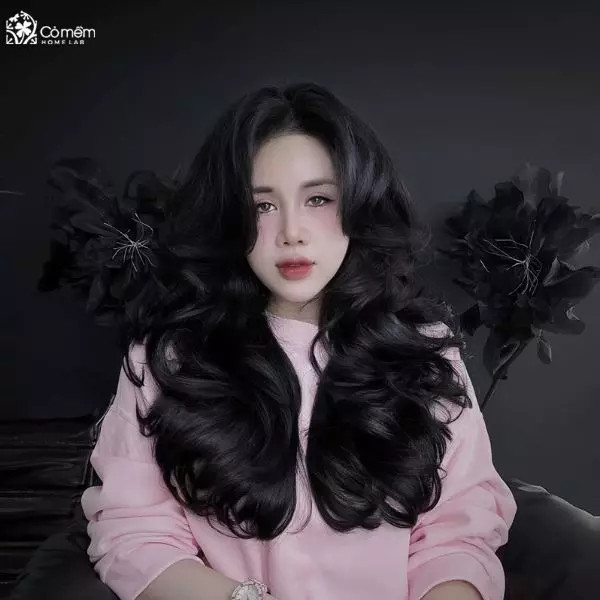 Kiểu tóc Butterfly (tóc bướm) dài duyên dáng, sành điệu