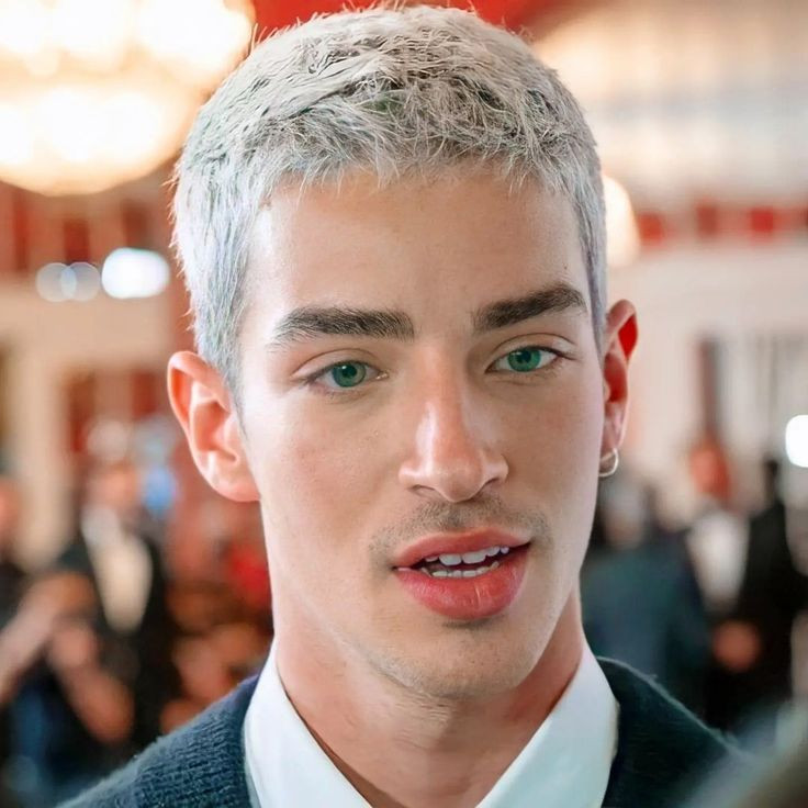 kiểu tóc Buzz Cut cho mặt dài