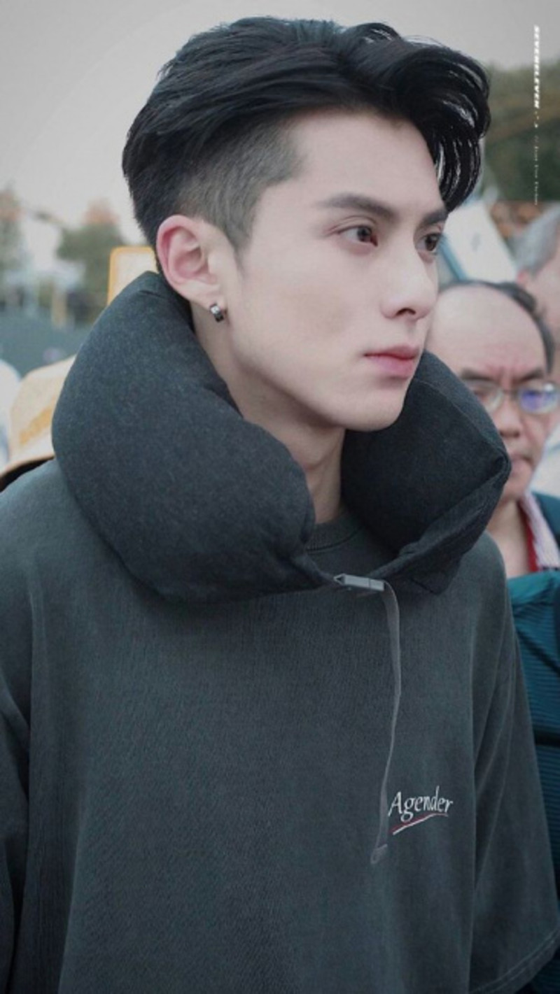 Kiểu tóc Comma Hair nam đầy tinh tế theo xu hướng Trung Quốc