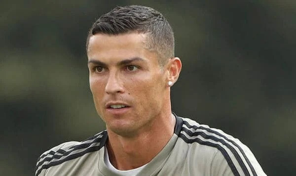 Kiểu tóc Crew Cut tự tin của Ronaldo