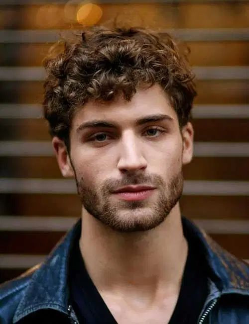 Kiểu tóc curly nam ngắn