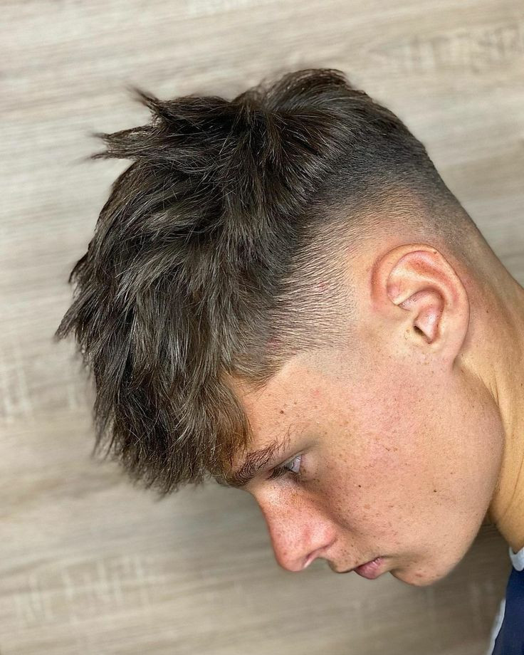 Kiểu tóc Faux Hawk cho bé trai mặt tròn năng động