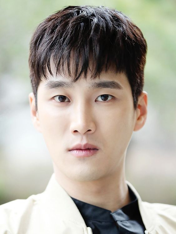 Kiểu tóc French Crop textured, mang vẻ trẻ trung và năng động