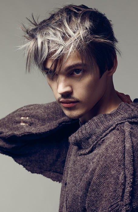 Kiểu tóc Frosted Tips nam nhuộm light ở ngọn