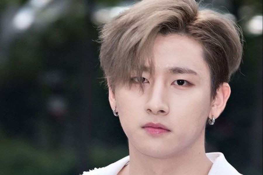 Kiểu tóc layer nam ngắn rẽ ngôi 7/3 vừa cổ điển vừa hiện đại