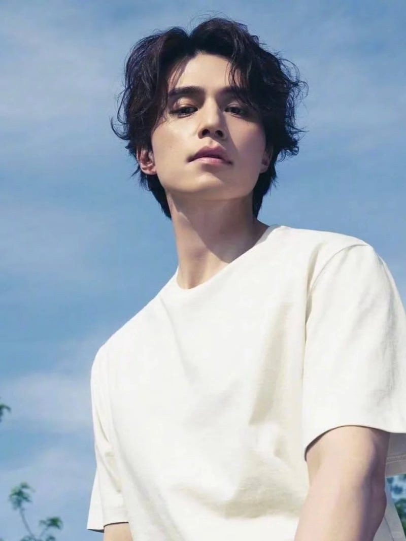 Kiểu tóc layer rối nam mái bay chuẩn phong cách Hàn Quốc