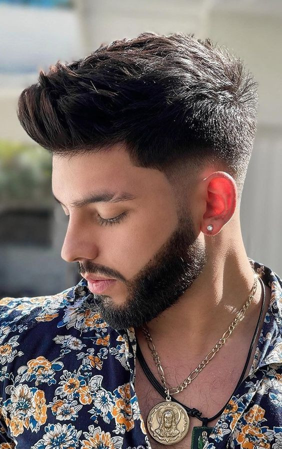 Kiểu tóc Low Fade chải cao