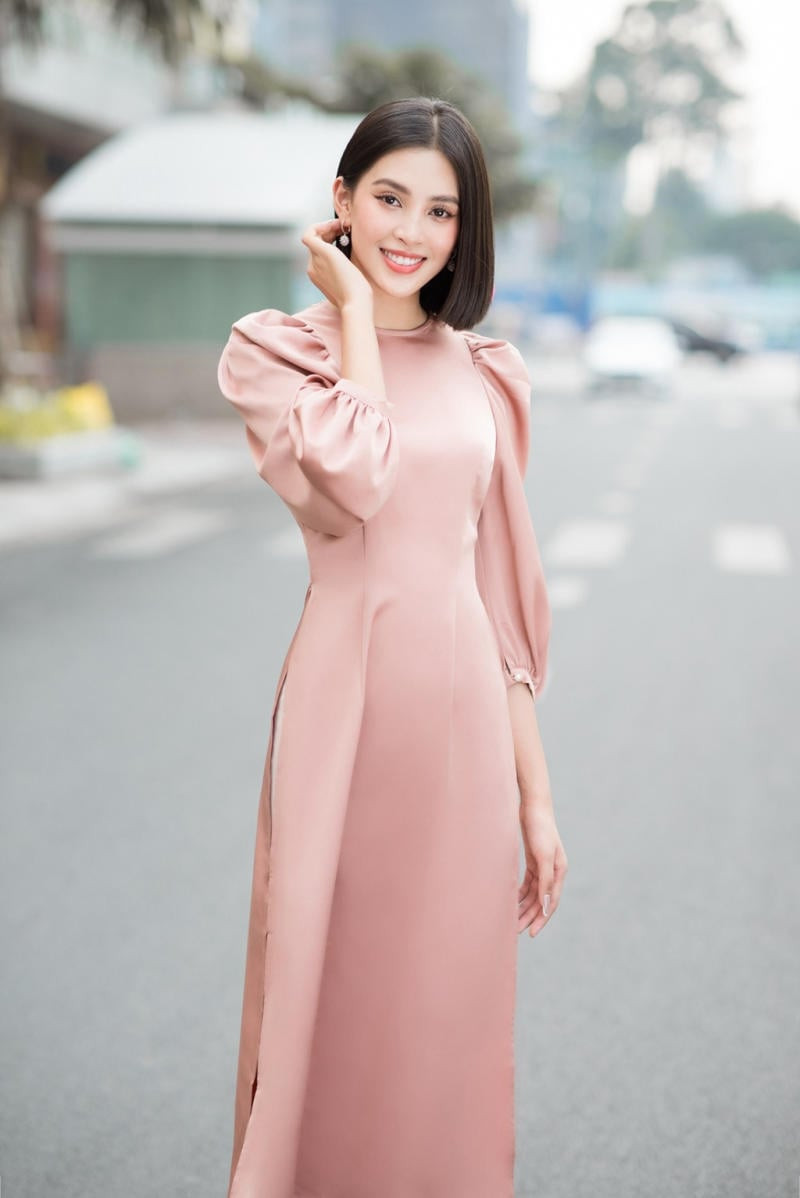 Kiểu tóc mặc áo dài đẹp tóc ngang vai
