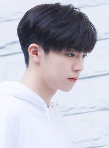 Kiểu tóc mái Hàn Quốc lãng tử, thời trang cho học sinh cấp 2