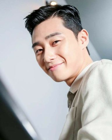 kiểu tóc mặt dài cho nam pompadour ngắn