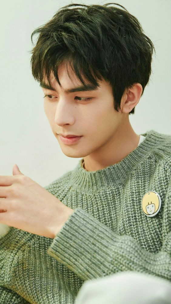 kiểu tóc messy layer phù hợp với đa dạng khuôn mặt