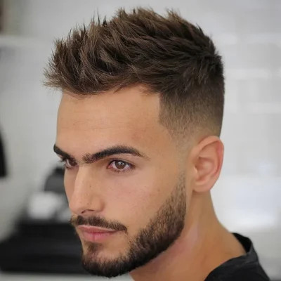 Kiểu tóc Mohawk ngắn năng động