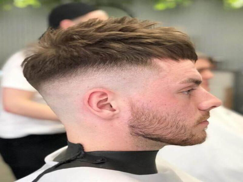 Kiểu tóc Mohican ngắn không vuốt phù hợp mọi khuôn mặt