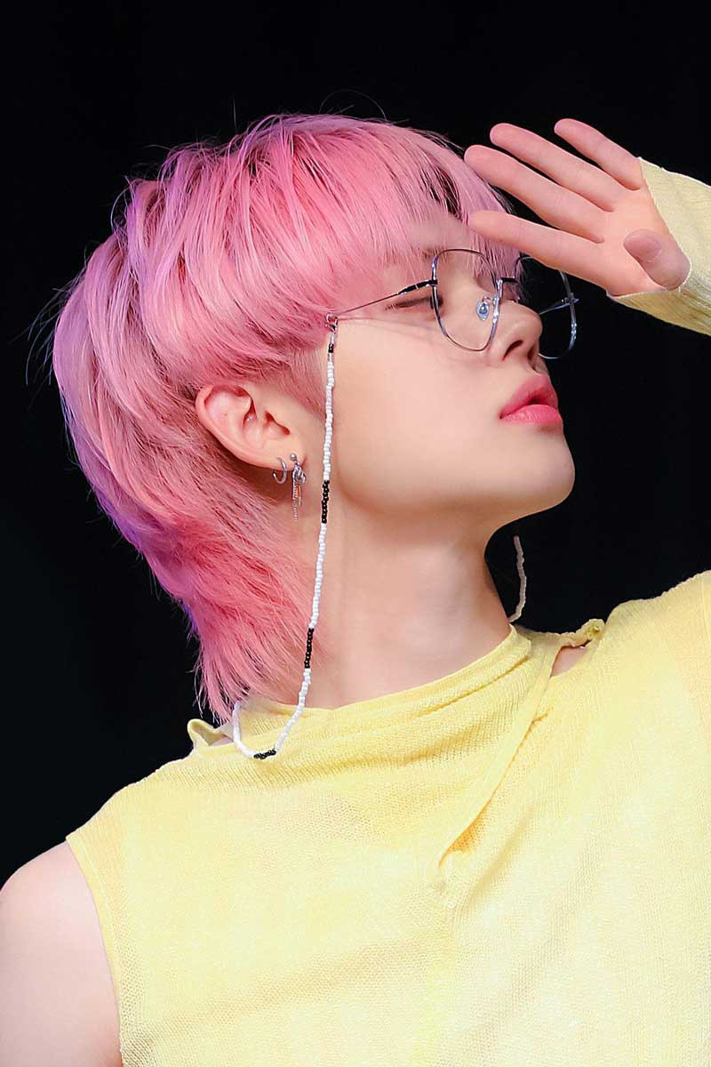 Kiểu tóc Mullet phá cách, thể hiện cá tính mạnh mẽ và sự độc đáo, rất được ưa chuộng trong xu hướng tóc nam 2023