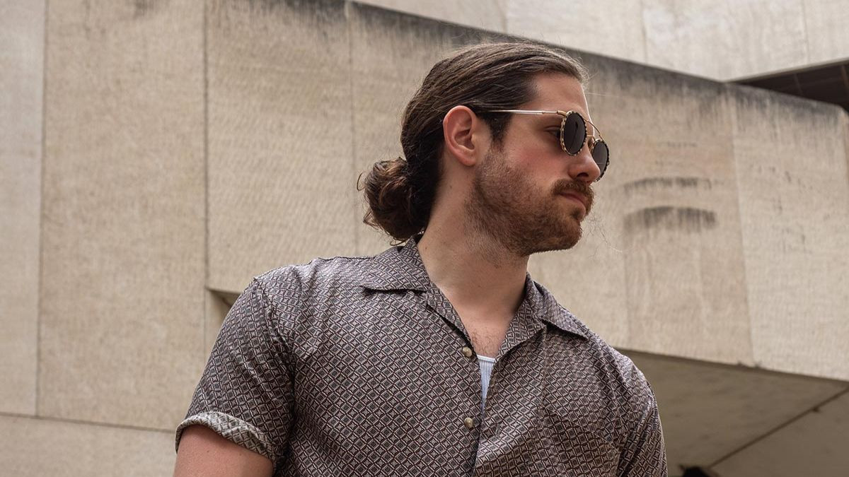 Kiểu tóc nam buộc đẹp thấp tinh tế