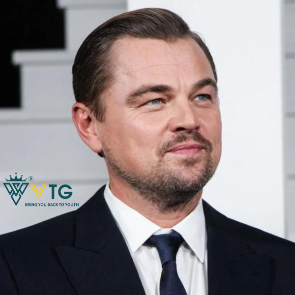 Kiểu tóc nam vuốt ngược ra sau tạo vẻ ngoài trưởng thành cho tuổi 40