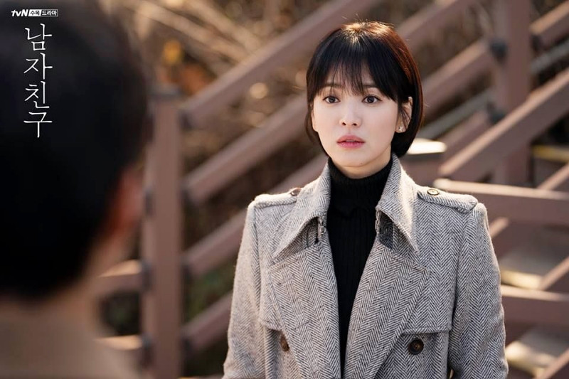 Kiểu tóc ngắn Song Hye Kyo thanh lịch cho nữ CEO