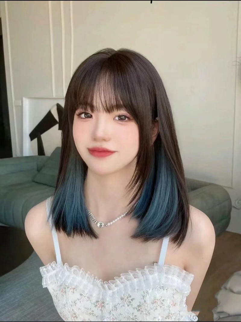 Kiểu tóc ngang lưng layer cá tính với highlight