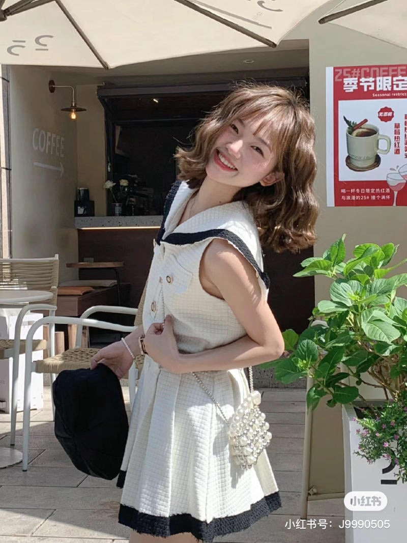 kiểu tóc ngang vai xoăn sóng nước đẹp