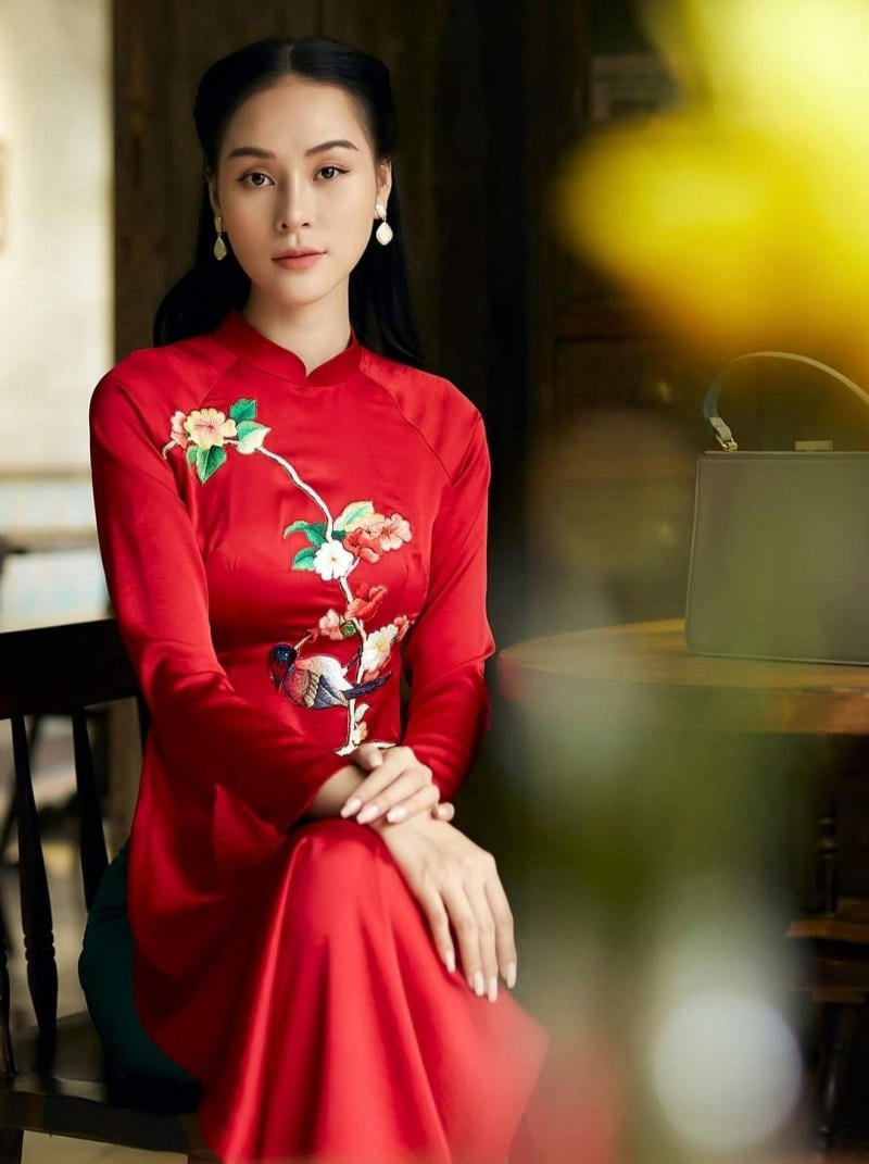 kiểu tóc nữ mặc áo dài buộc nửa đầu