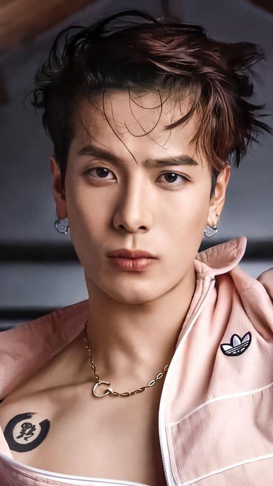 Kiểu tóc Shaggy nam lộn xộn tự nhiên và thoải mái