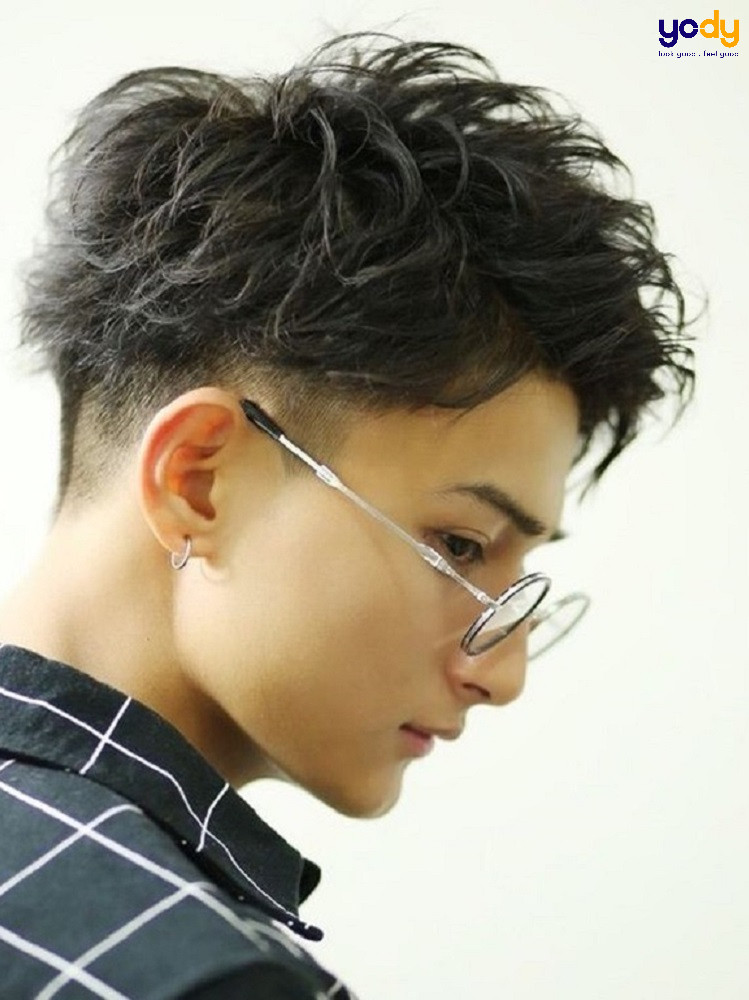 Kiểu tóc side part uốn gợn sóng độc đáo