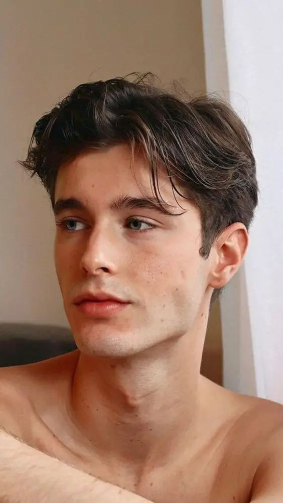 kiểu tóc side swept cực ngắn