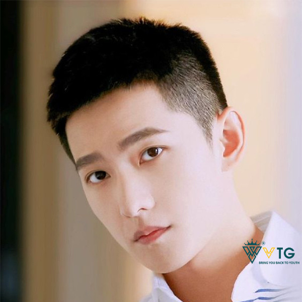 Kiểu tóc undercut ba phân với phần đỉnh đầu ngắn gọn gàng